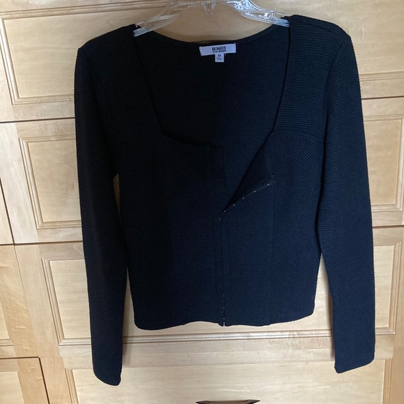 Sweater - Picture 1 of 6